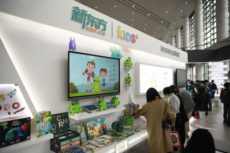 新东方联合东方坐标学院学员企业产品集体亮相